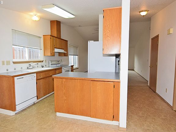 4th image of 13202 NE 91st St