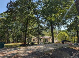 8005 Shelle Estates Ct, Hillsboro, MO 63050