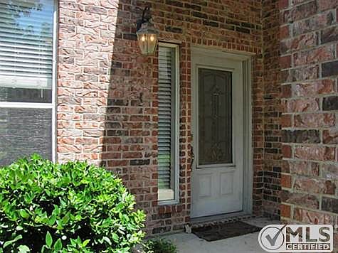 3rd image of 1814 Evergreen Ct