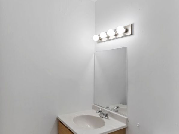 5011 Valley Ln #5011, Streamwood, IL 60107 – 2-bedroom rental in Streamwood