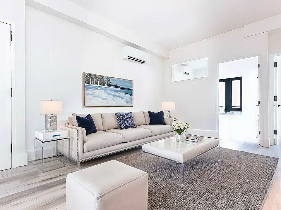 1st image of 1510 Gates Ave #1103