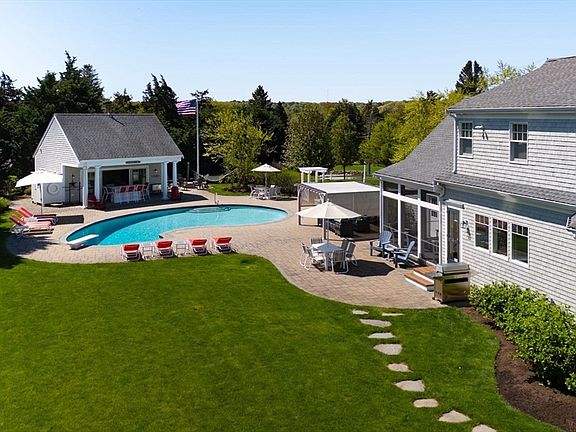 5th image of 10 Shiverick Rd