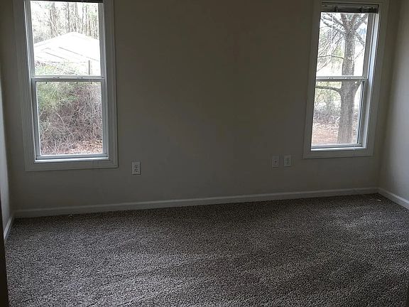 4th image of 1061 Rockinwood Dr