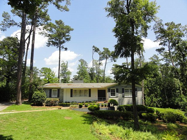 1st image of 7 Highland Woods Dr