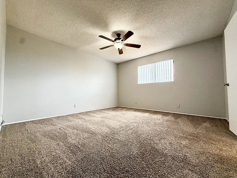 2350 Sea Breeze Dr — Photo 10