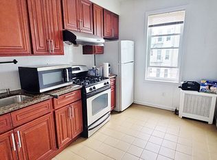 32-55 47th St #2BB, Astoria, NY 11103