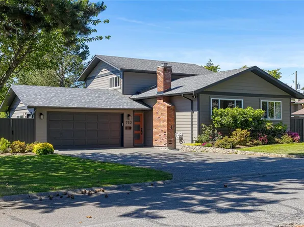 763 Viaduct Ave E, Saanich, BC V8Z 6N3