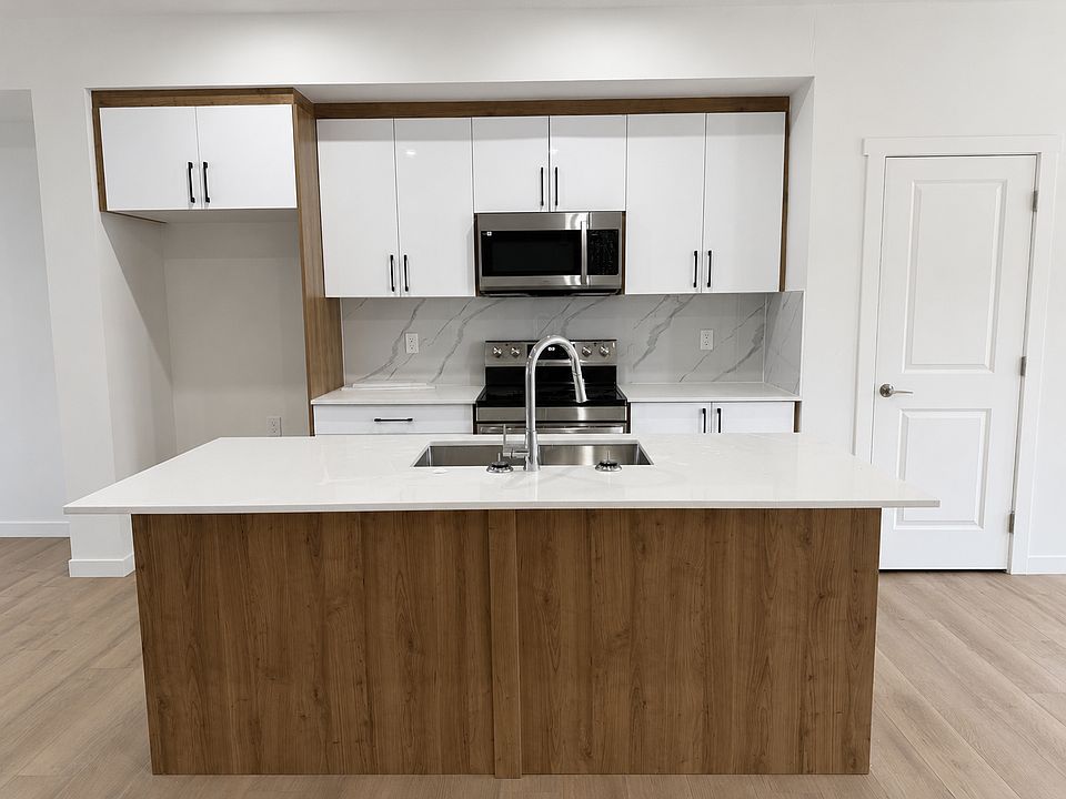 1st image of 10736 155th St NW