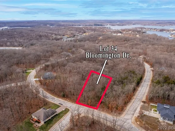 34 Bloomington Dr, Lake Ozark, MO 65049