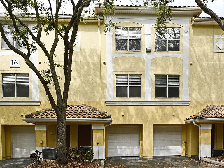 1509 Legacy Club Dr #1509 — Photo 3