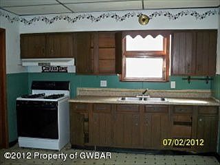 4th image of 438 Slocum St