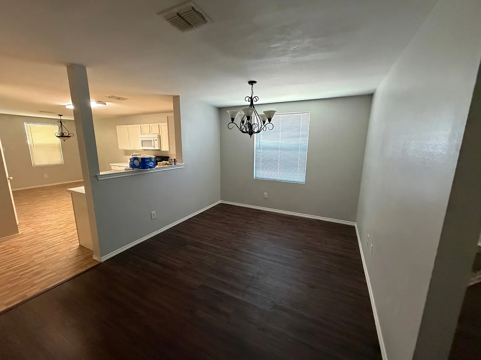 3 bed, 1883 sqft, $2,350 — Photo 3