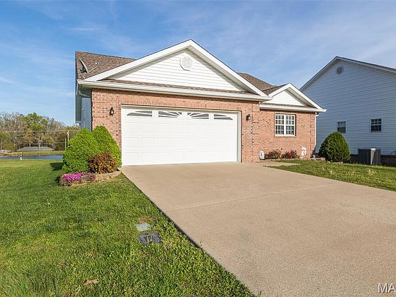 3rd image of 268 Redhead Ln