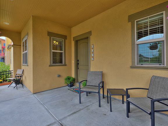 3rd image of 3372 Central Park Blvd