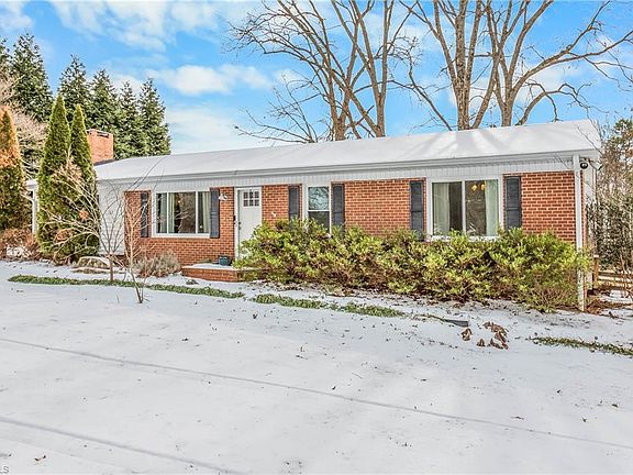 3rd image of 267 Winsom Rd