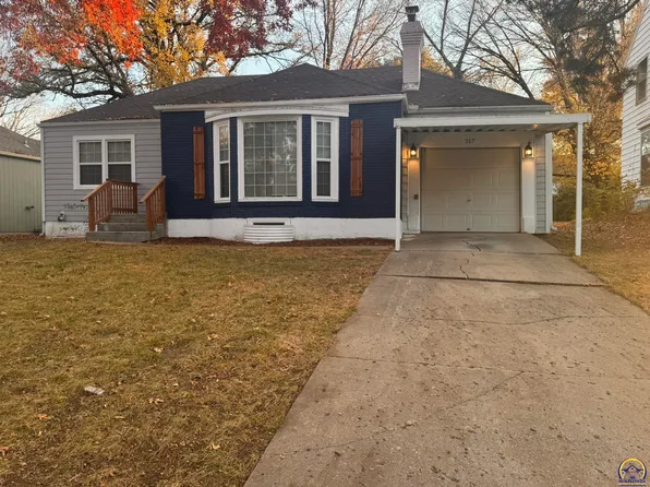 317 SW Hillside Dr, Topeka, KS 66611