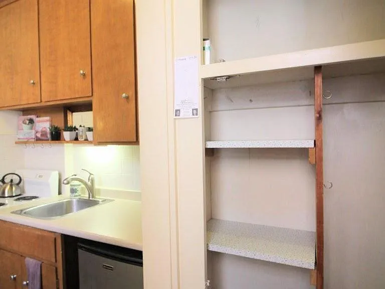 99 Marion St #4 — Photo 6