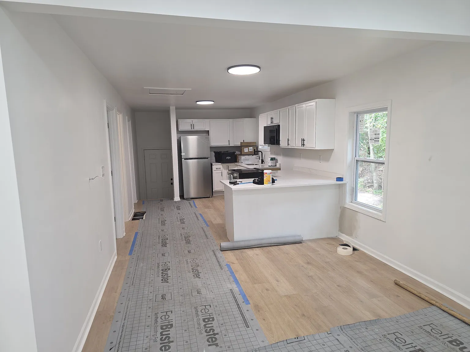 4 bed, 980 sqft, $2,300 — Photo 2