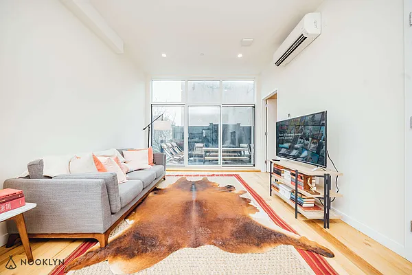 Rented by Nooklyn NYC LLC | media 13