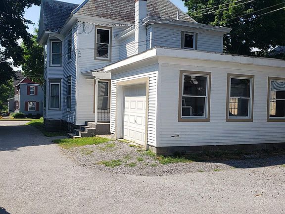 3rd image of 114 W Main St