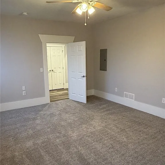 323 Kellys Way #D — Photo 8