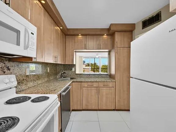3rd image of 4501 NE 21st Avenue #412