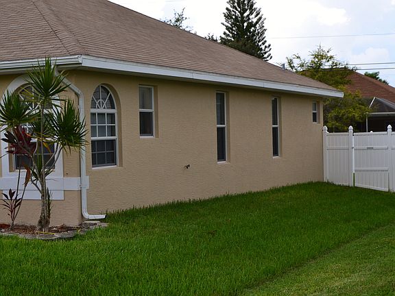 3rd image of 306 SE 1st St