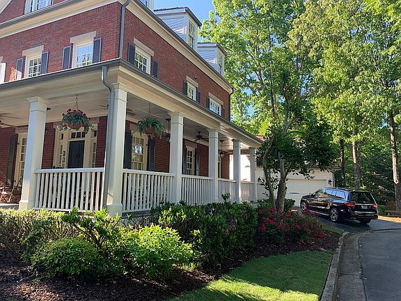 3rd image of 160 Waterfront Park Ln
