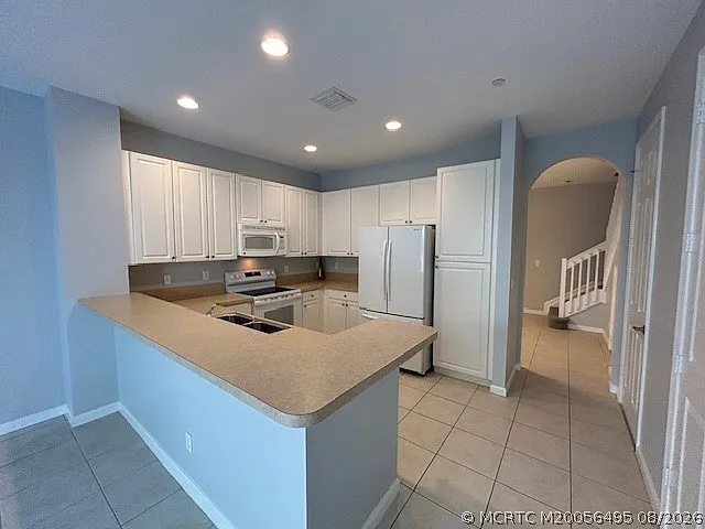 2 bed, 2.5 bath, 1627 sqft, $2,200 — Photo 3
