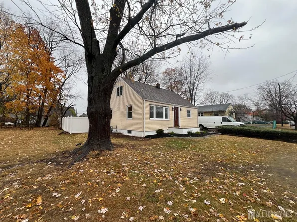 425 Harvard St, Piscataway, NJ 08854