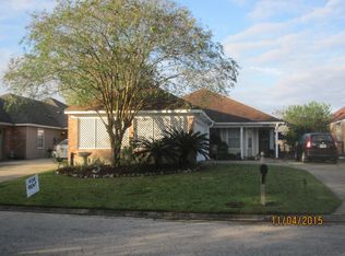 1820 W Fairview Dr, Baton Rouge, LA 70816