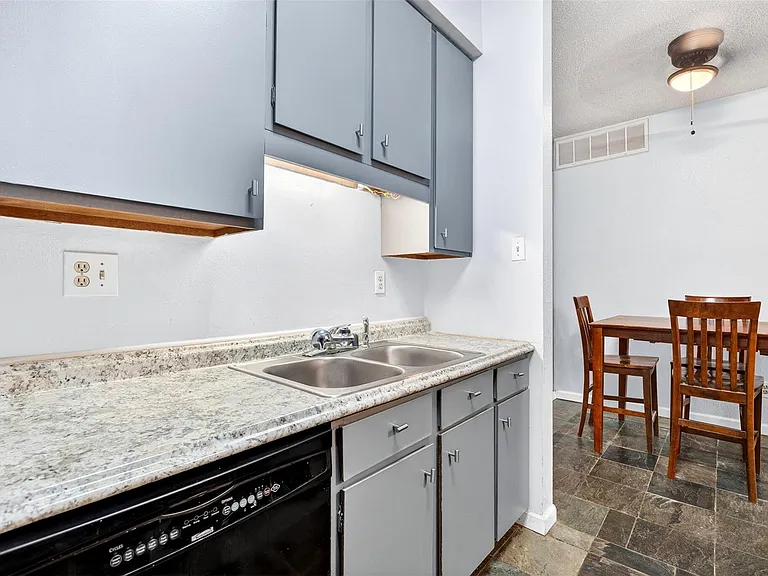 10053 Westpark Dr #297 — Photo 17