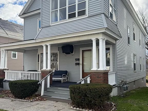 2nd image of 58 Lincoln Ave Unit 2