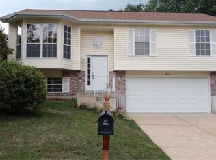 81 Adventura Dr, Festus, MO 63028