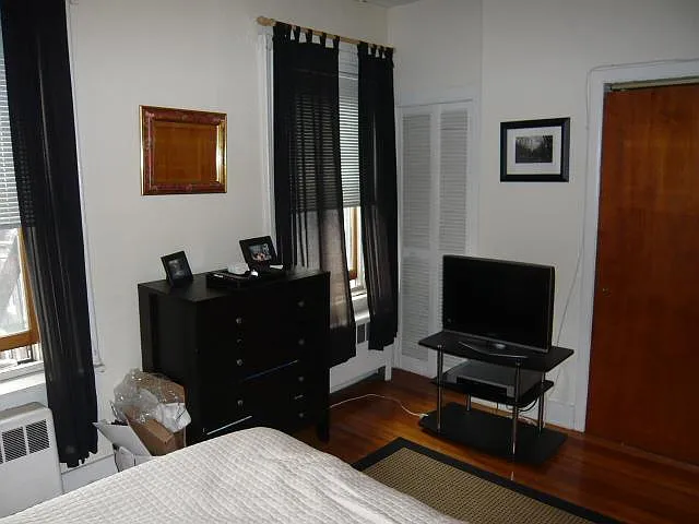 435 Hanover St #4D — Photo 7