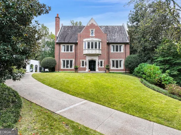 369 Pine Tree Dr NE, Atlanta, GA 30305