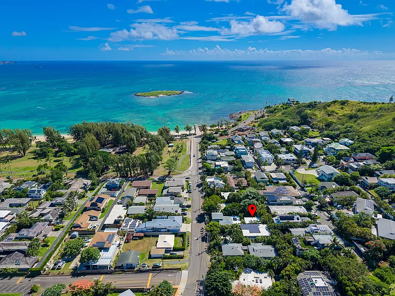 Close to the BEACH!