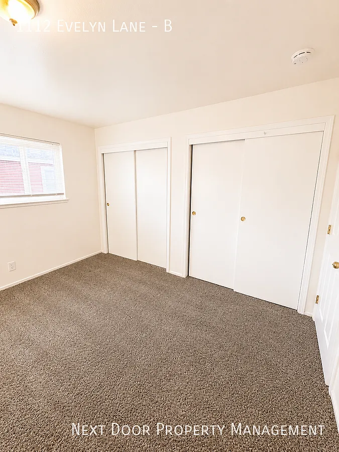 $1575 Moves You In - No Rent Due For August 2026 Updated interior - must see! Parking On Site - L... — Photo 3