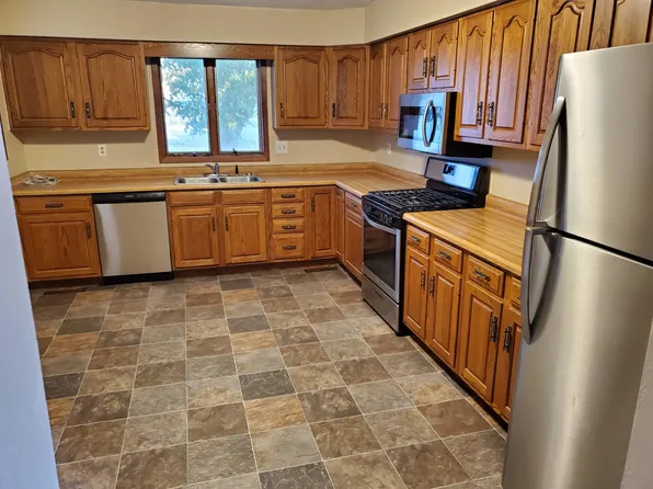 3207 Wright St, Des Moines, IA 50316