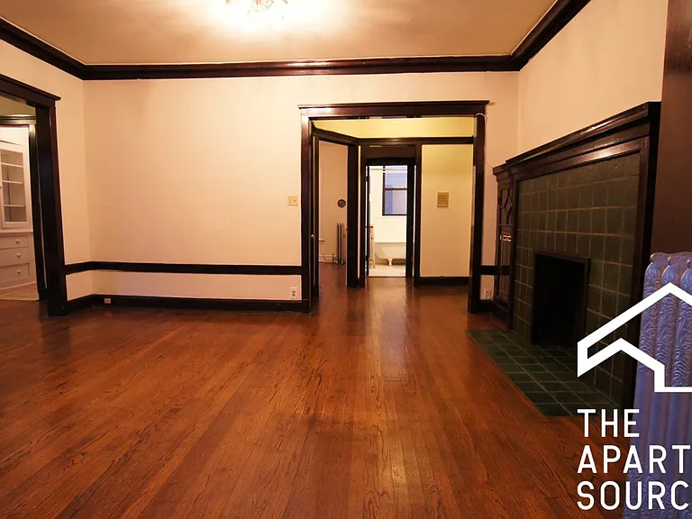 2426 N Sawyer Ave #1E — Photo 3