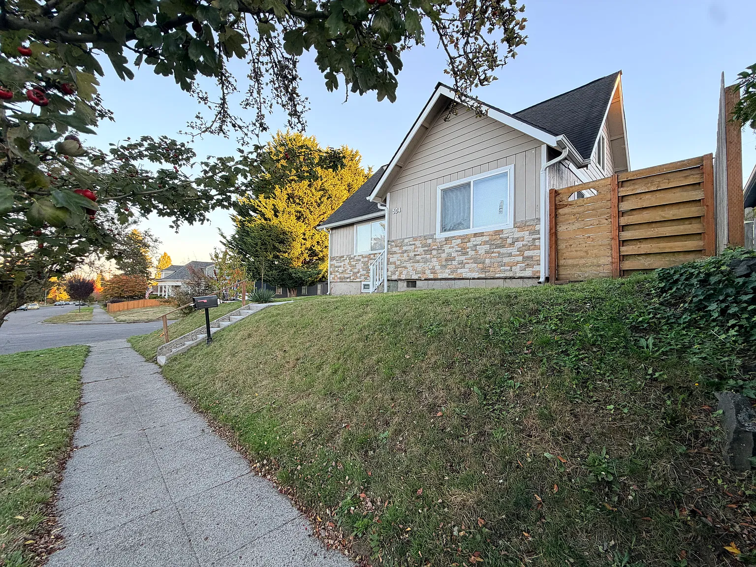 3 bed, 1350 sqft, $2,775 — Photo 4