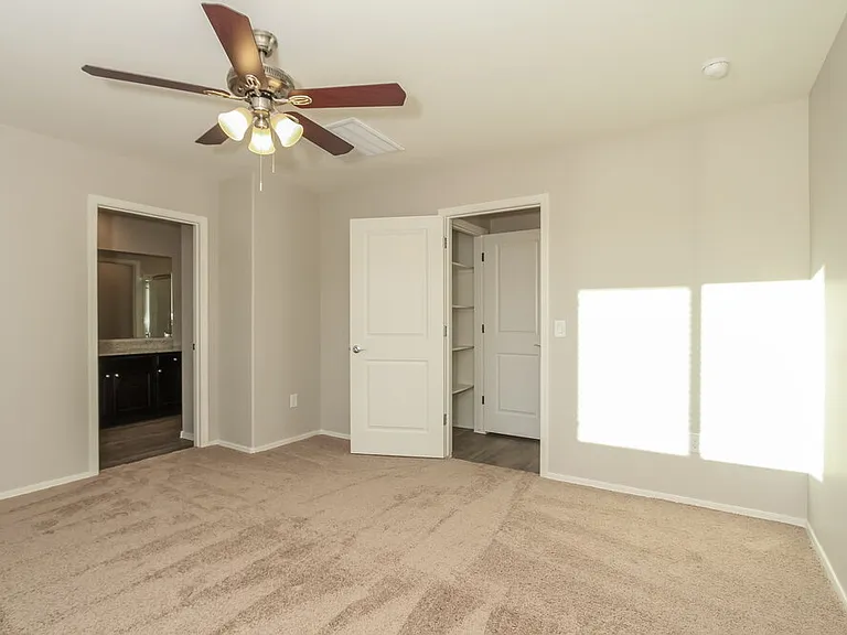 7084 S Victor Dr — Photo 8