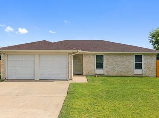 9920 Alemeda Ct, Fort Worth, TX 76108