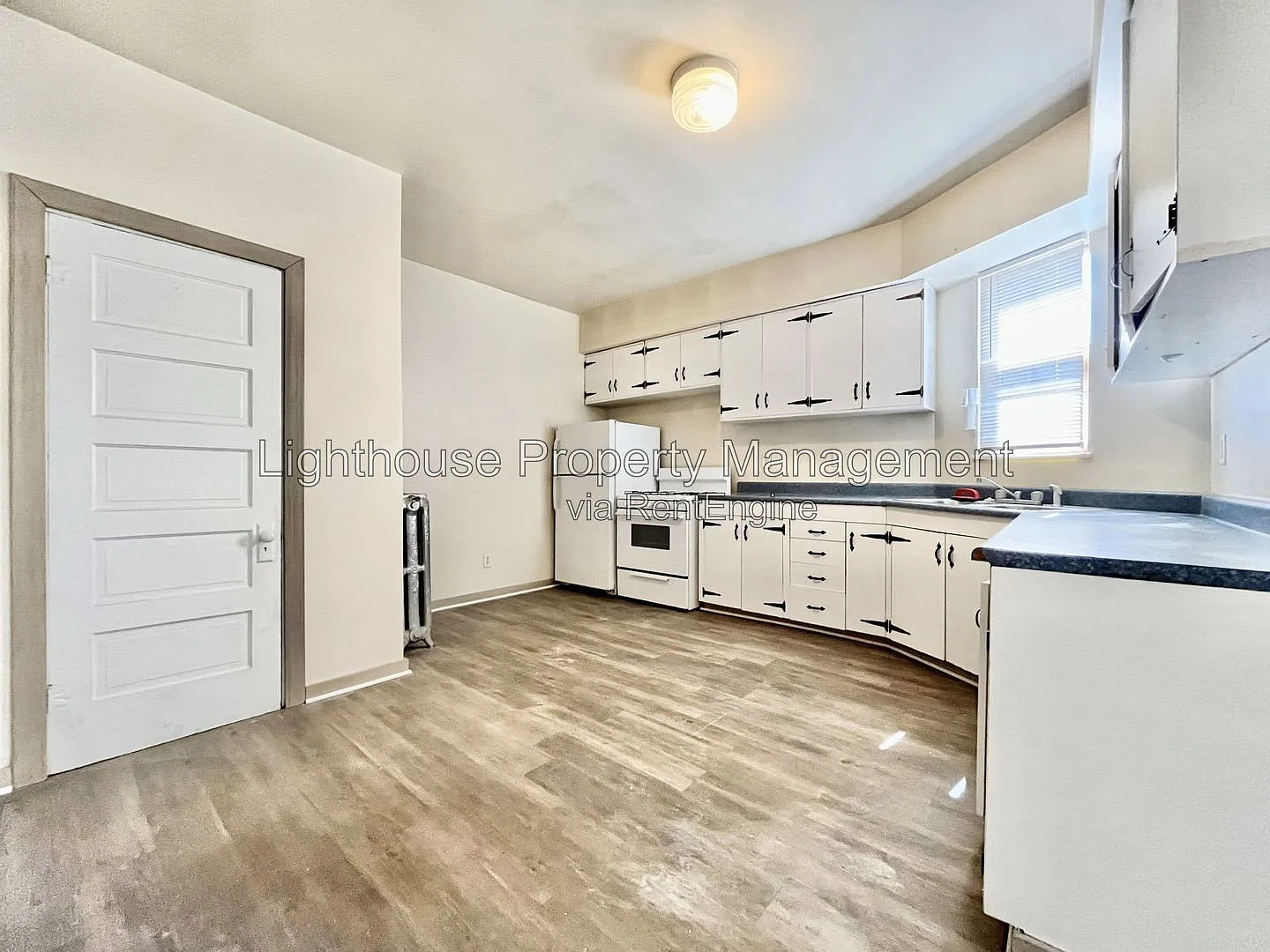 1 bed, 1.0 bath, $850 — Photo 2