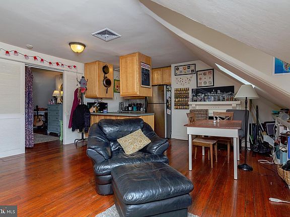5th image of 704 S Washington Sq #9