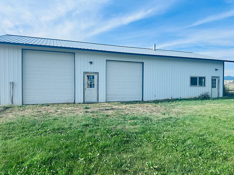 558 Three Mile Creek Rd — Photo 4