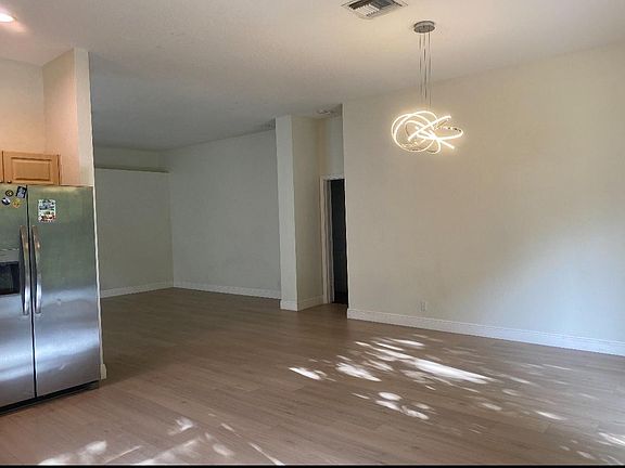 5th image of 7953 NW 70th Ave