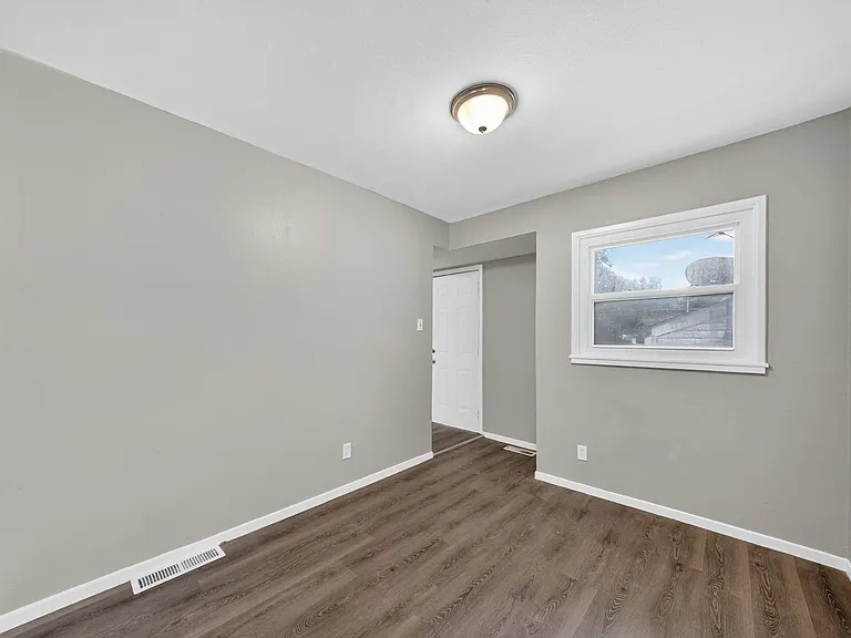 416 Crawford Rd — Photo 6