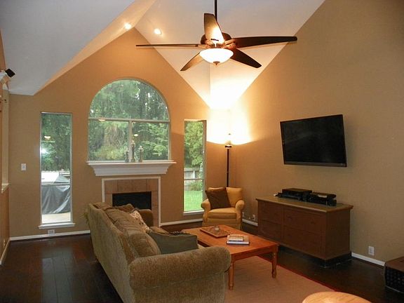 Spacious family room