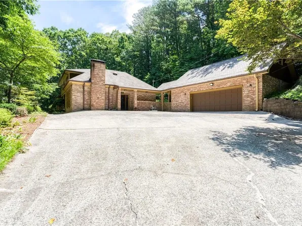 6535 Riverside Dr, Atlanta, GA 30328